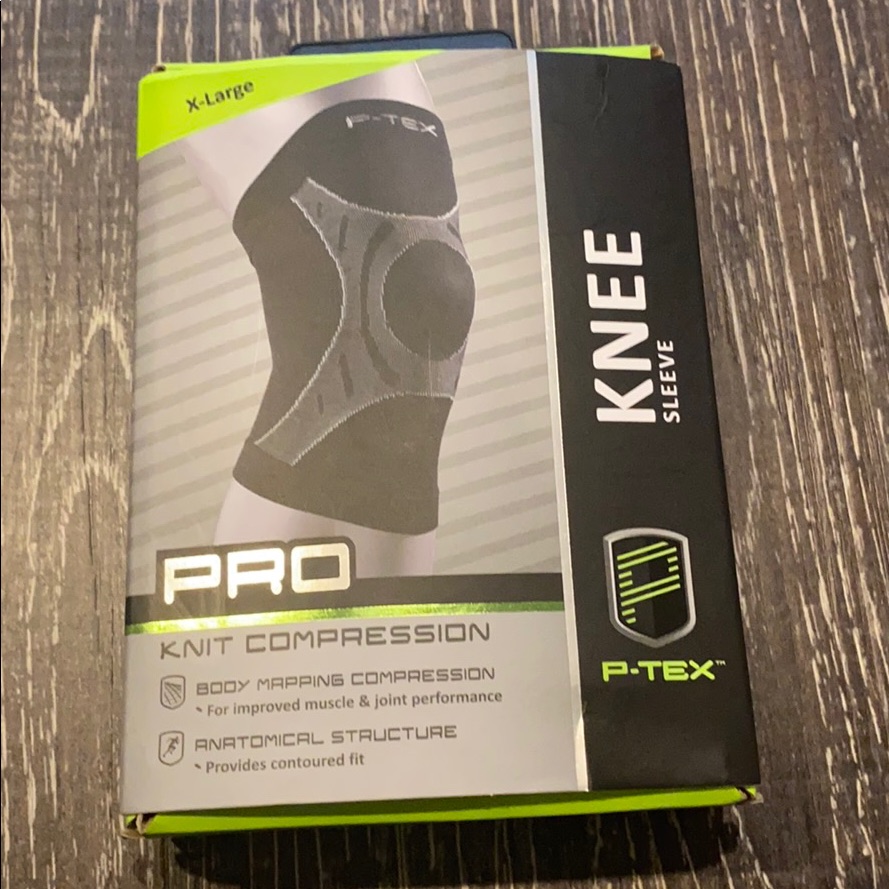 Pro Knee Compression Sleeve Pro Knee Compression Sleeve